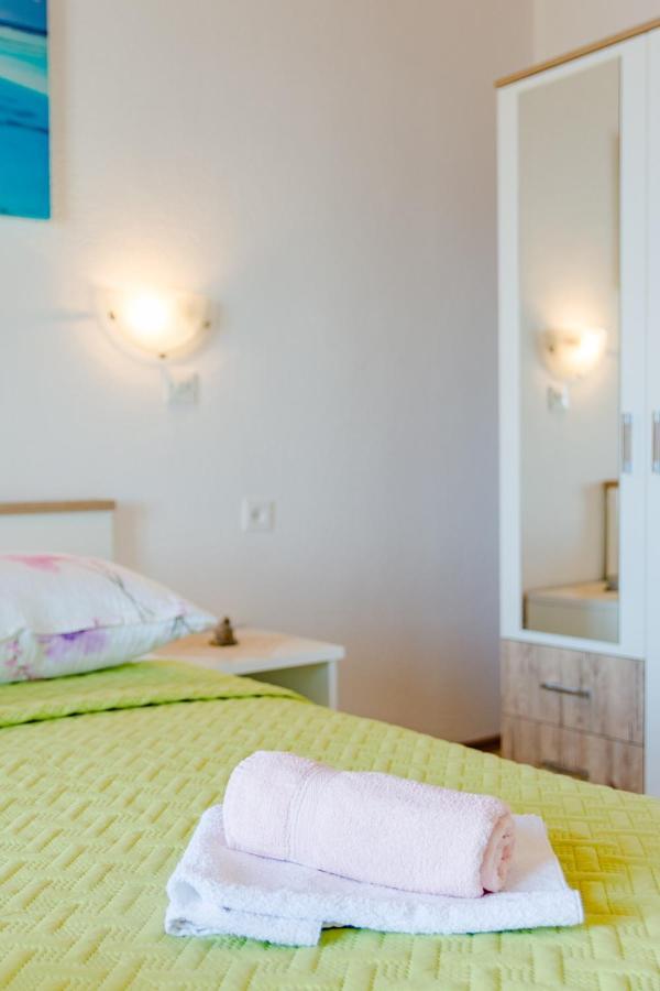 Rooms Sani Brela Quarto foto